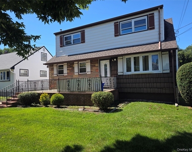 66 Gates Avenue - Photo Thumbnail 18