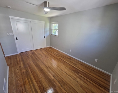 66 Gates Avenue - Photo Thumbnail 11