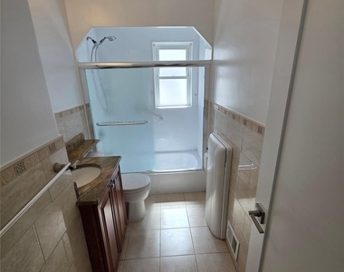 66 Gates Avenue - Photo Thumbnail 10