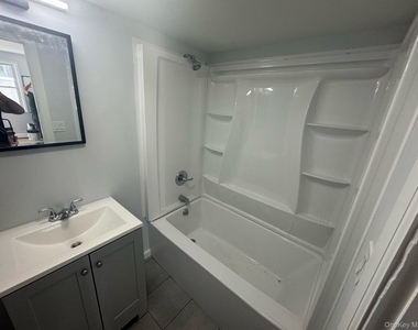 33 Union Lane - Photo Thumbnail 7