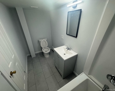 33 Union Lane - Photo Thumbnail 8