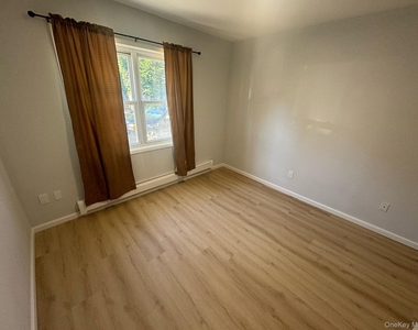 33 Union Lane - Photo Thumbnail 9