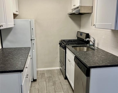 1502 Barclay Manor - Photo Thumbnail 1