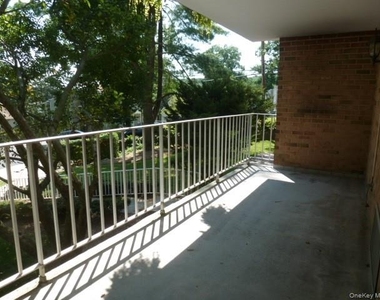 416 Benedict Avenue - Photo Thumbnail 10