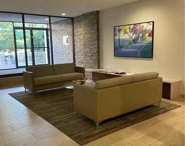 416 Benedict Avenue - Photo Thumbnail 17