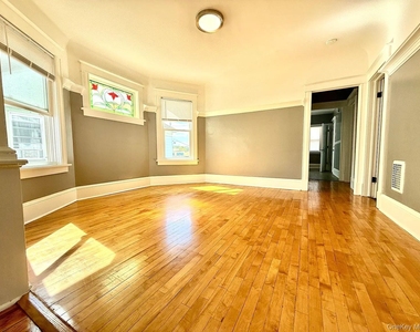 30 Manitou Avenue - Photo Thumbnail 22