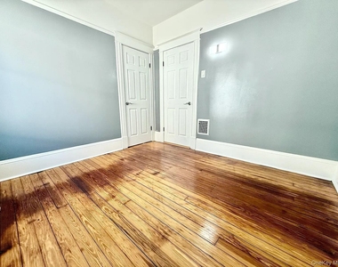 30 Manitou Avenue - Photo Thumbnail 7