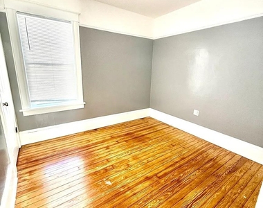 30 Manitou Avenue - Photo Thumbnail 17