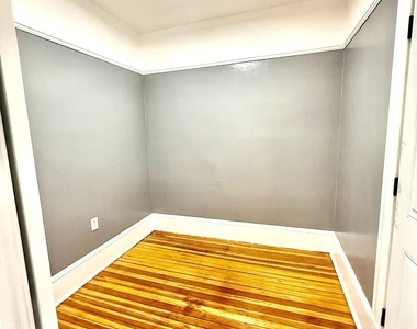 30 Manitou Avenue - Photo Thumbnail 8
