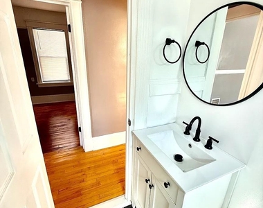 30 Manitou Avenue - Photo Thumbnail 21