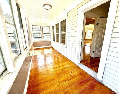 30 Manitou Avenue - Photo Thumbnail 13