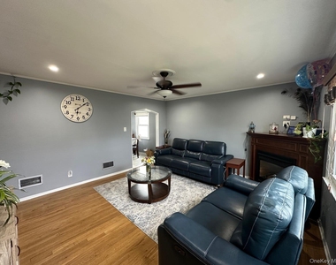 32 Terrace Place - Photo Thumbnail 2