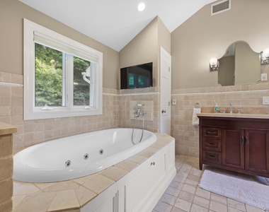 777 Armonk Road - Photo Thumbnail 25