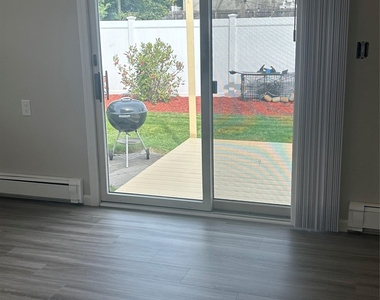 50 Willow Lane - Photo Thumbnail 5