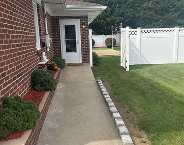 50 Willow Lane - Photo Thumbnail 1