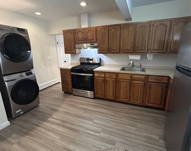 50 Willow Lane - Photo Thumbnail 3
