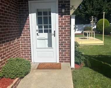 50 Willow Lane - Photo Thumbnail 2