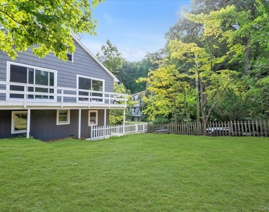 22 Putnam Avenue - Photo Thumbnail 17