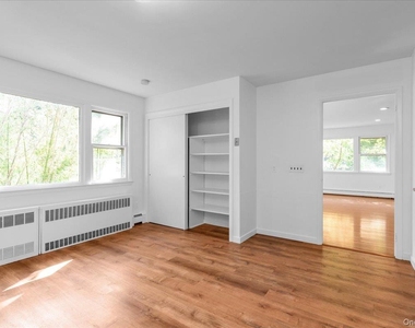 22 Putnam Avenue - Photo Thumbnail 8