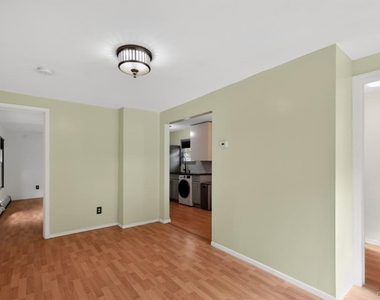 2084 Washington Street - Photo Thumbnail 3
