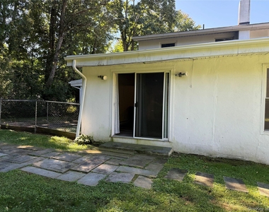 16 Ernest Lane - Photo Thumbnail 9