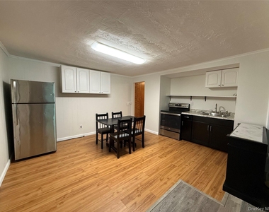 16 Ernest Lane - Photo Thumbnail 5