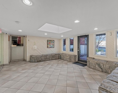 30 Shipherd Avenue - Photo Thumbnail 2