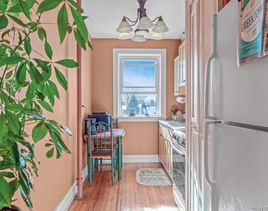 30 Shipherd Avenue - Photo Thumbnail 7