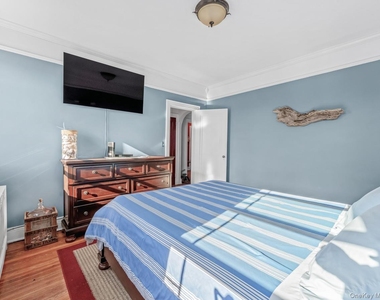 30 Shipherd Avenue - Photo Thumbnail 11