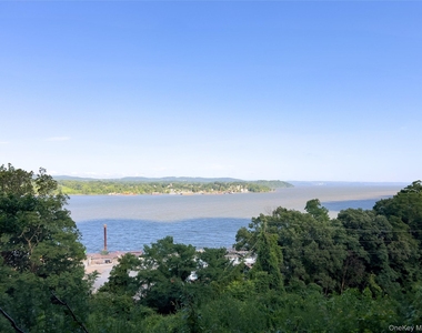 456 N Liberty Drive - Photo Thumbnail 10