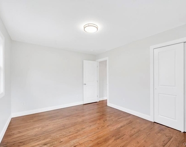 339 Avenue B - Photo Thumbnail 8