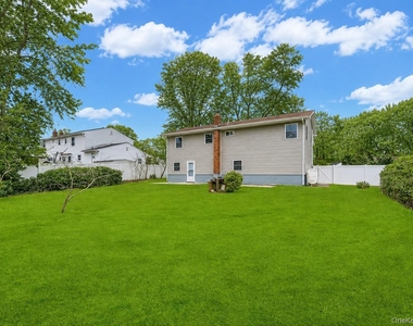 339 Avenue B - Photo Thumbnail 17