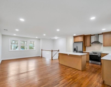 339 Avenue B - Photo Thumbnail 6