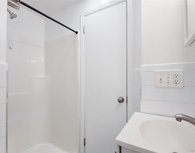 44 Robertson Avenue - Photo Thumbnail 12