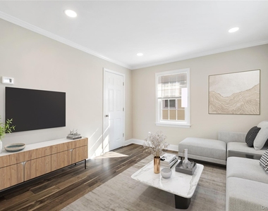 44 Robertson Avenue - Photo Thumbnail 8
