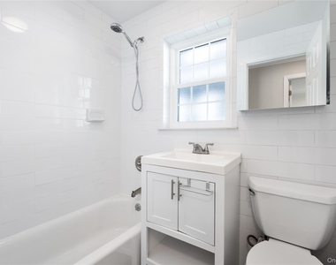 44 Robertson Avenue - Photo Thumbnail 10