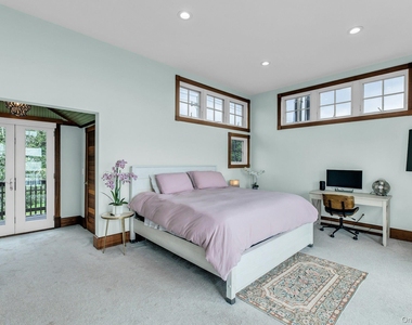 310 E Montauk Highway - Photo Thumbnail 19