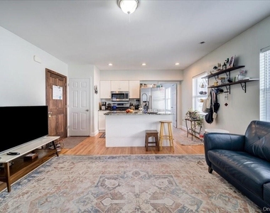 82 Broadway - Photo Thumbnail 4