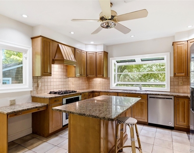 505 Bryant Avenue - Photo Thumbnail 14