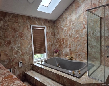 541 Cedarwood Drive - Photo Thumbnail 4