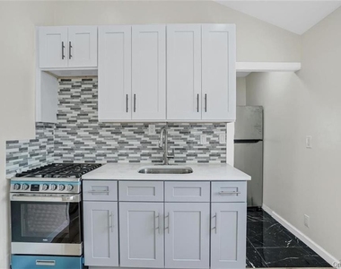 246 Orchard Drive - Photo Thumbnail 5