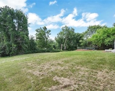 246 Orchard Drive - Photo Thumbnail 21