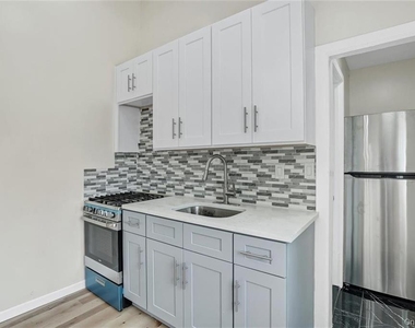 246 Orchard Drive - Photo Thumbnail 4