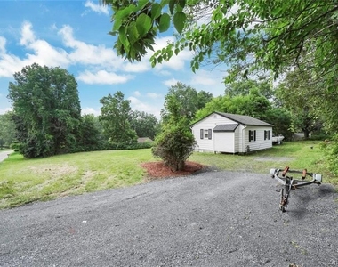 246 Orchard Drive - Photo Thumbnail 23