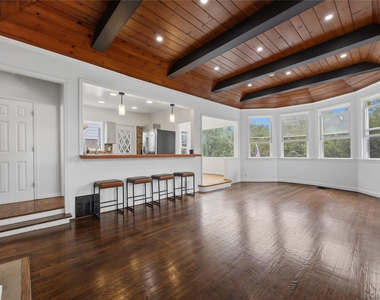 3404 Mohegan Avenue - Photo Thumbnail 5
