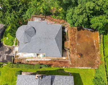 3404 Mohegan Avenue - Photo Thumbnail 21