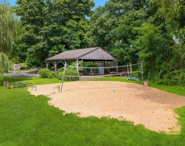 3404 Mohegan Avenue - Photo Thumbnail 25