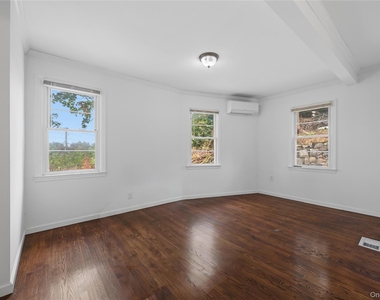 3404 Mohegan Avenue - Photo Thumbnail 15