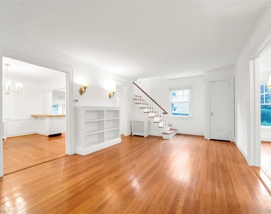 138 Hillcrest Avenue - Photo Thumbnail 3