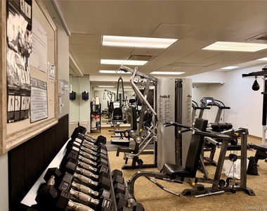 543 Main Street - Photo Thumbnail 23